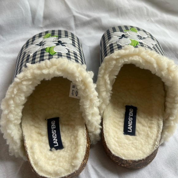 Land’s End navy and white gingham slippers with flower size 8 women’s - Picture 3 of 6